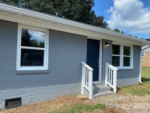 Building Photo - 403 Ponderosa Rd