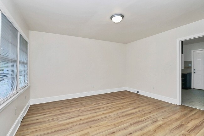 Photo - Cozy Echo Hills Two Bedroom Duplex House