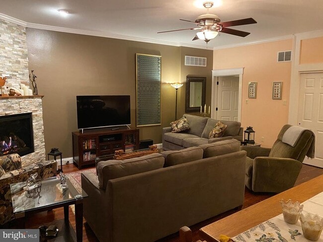 Foto del edificio - 1043 Washington St