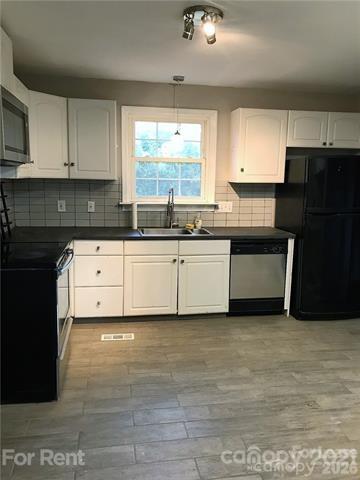 Foto del edificio - 5027 Baylor Dr