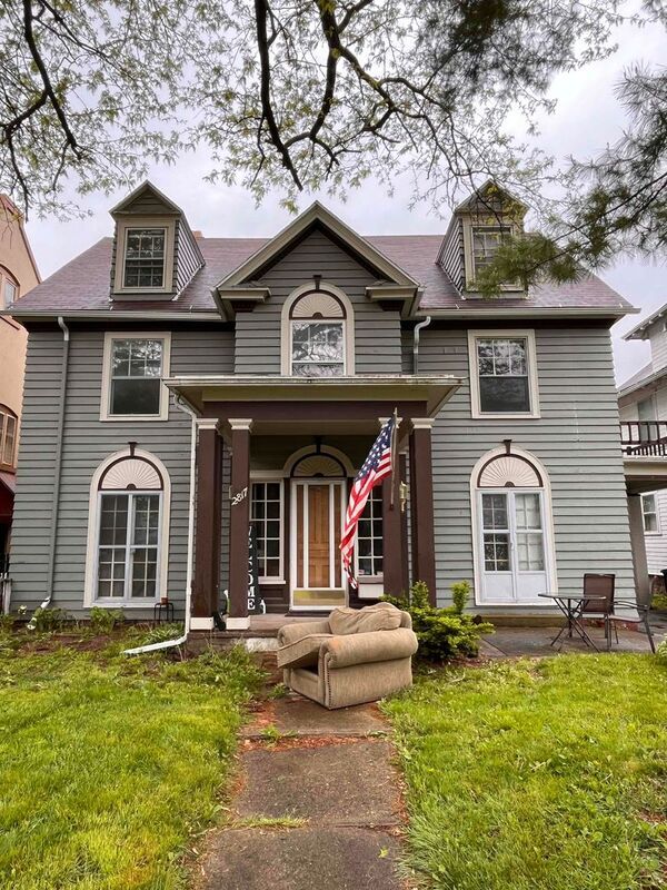 Primary Photo - 2817 Collingwood Blvd
