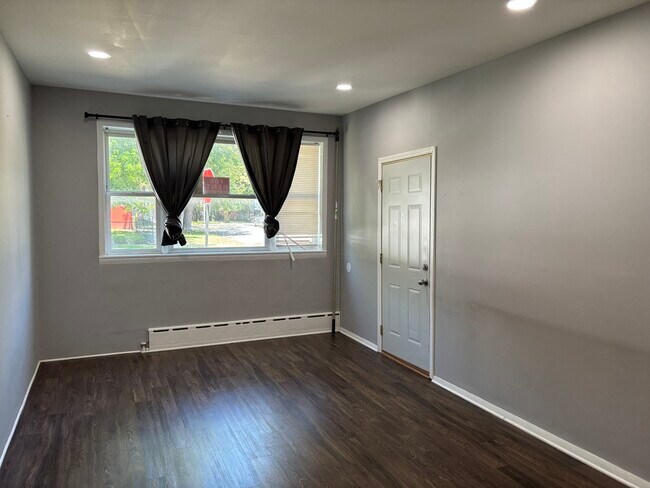 Foto del edificio - 3053 N Elbridge Ave