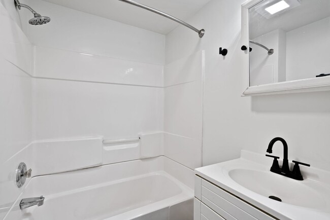 Photo - 348-350 Wyoming Street Apartment