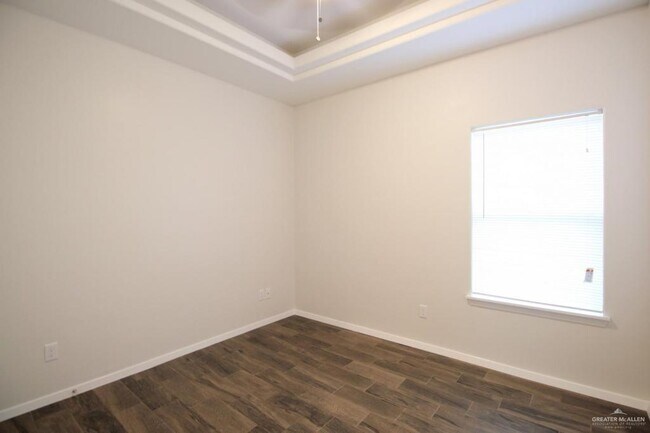 Building Photo - 506 Teague Ave