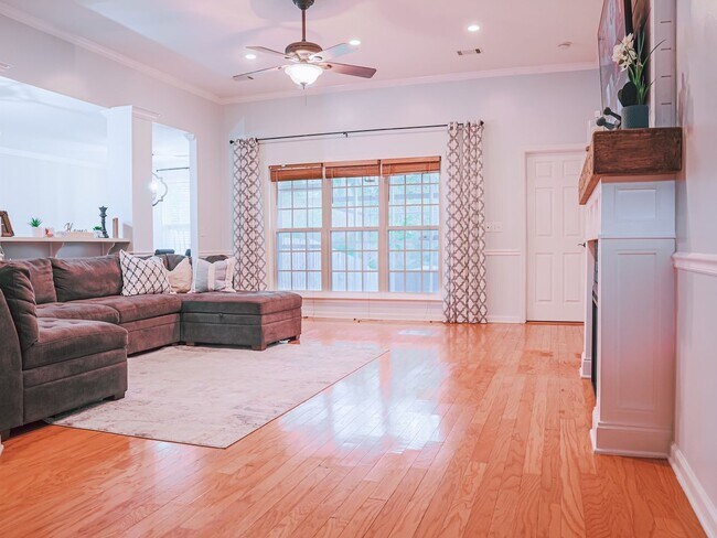 Foto del edificio - 3 Bed 2Bath Family Townhome in Augusta