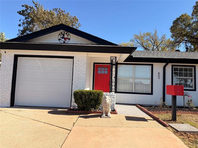 Foto del edificio - 605 N Davis Dr