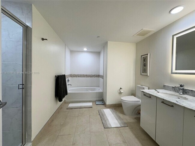 Foto del edificio - 950 Brickell Bay Dr