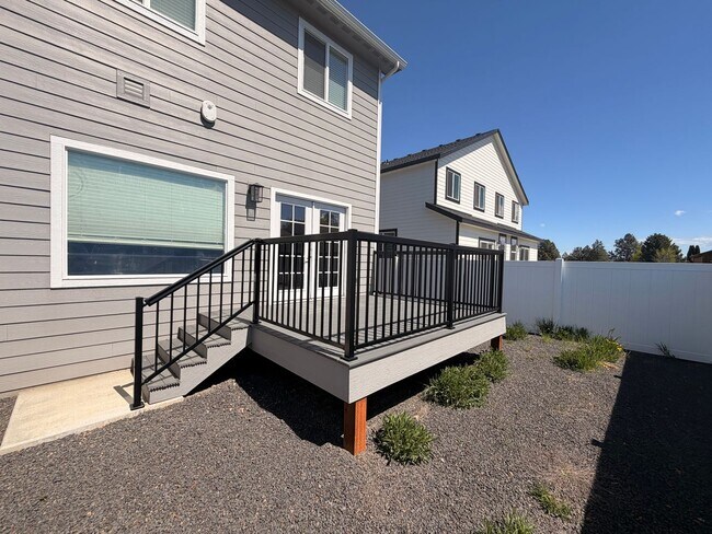 Building Photo - 13817 W Redding Dr