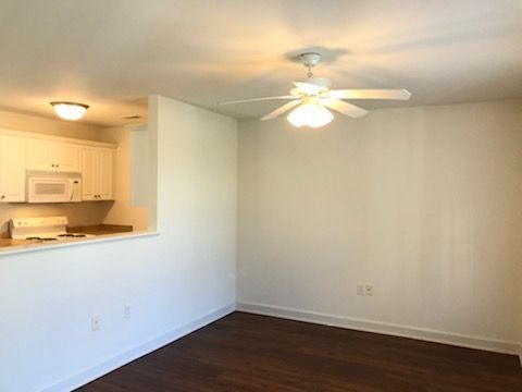 Building Photo - DURANGO PLACE TOWNHOMES