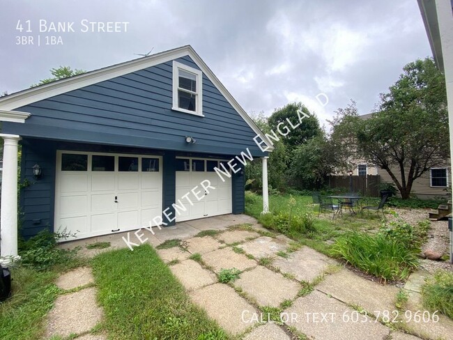 Building Photo - Beautiful 3 Bedroom Home Available! Manche...