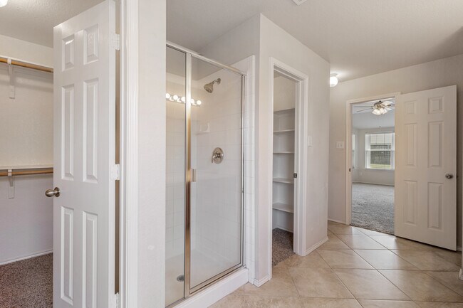 Foto del edificio - 2281 Fieldcrest Dr