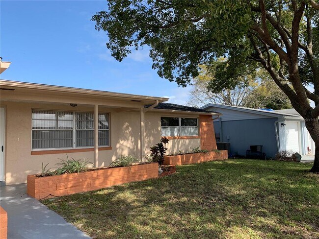 Foto del edificio - 5631 Dove Dr