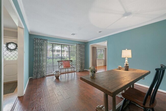 Building Photo - 14903 Woodthorpe Ln