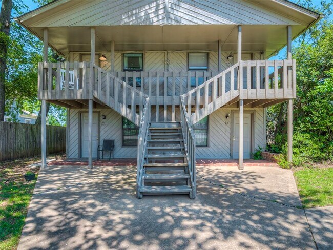 Foto del edificio - 131 W Acres St