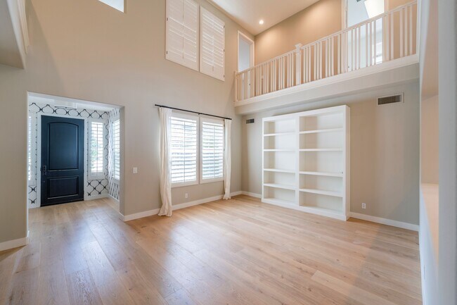 Building Photo - 7 Libra Ct