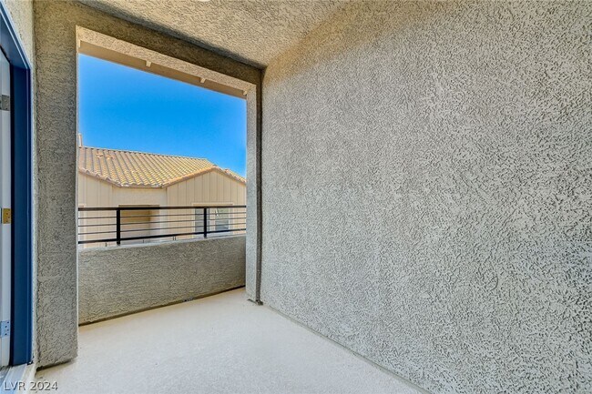 Building Photo - 3282 Vasco Fls Ave