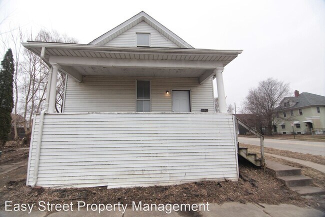 Building Photo - 2 br, 1 bath House - 2402 5-1/2 Ave.