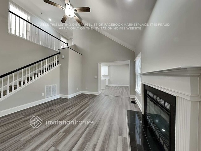 Foto del edificio - 504 Willowview Dr