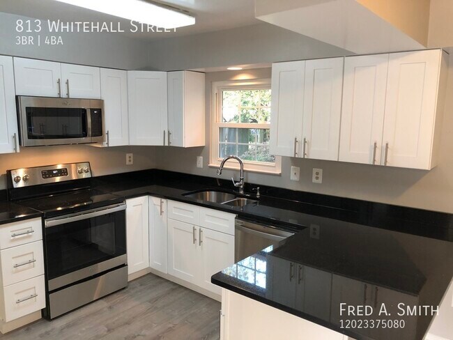 Foto del edificio - 813 Whitehall St