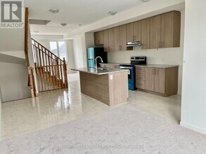 Building Photo - 1420 Coral Spgs Path