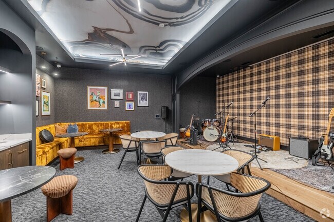 Interior Photo - Local Nashville