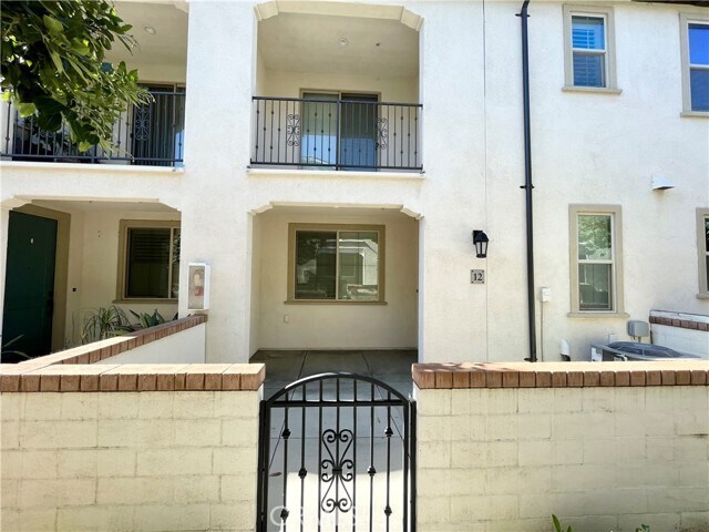 Primary Photo - 3230 E Yountville Dr