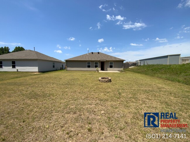 Building Photo - 41 Winter Vly Cv