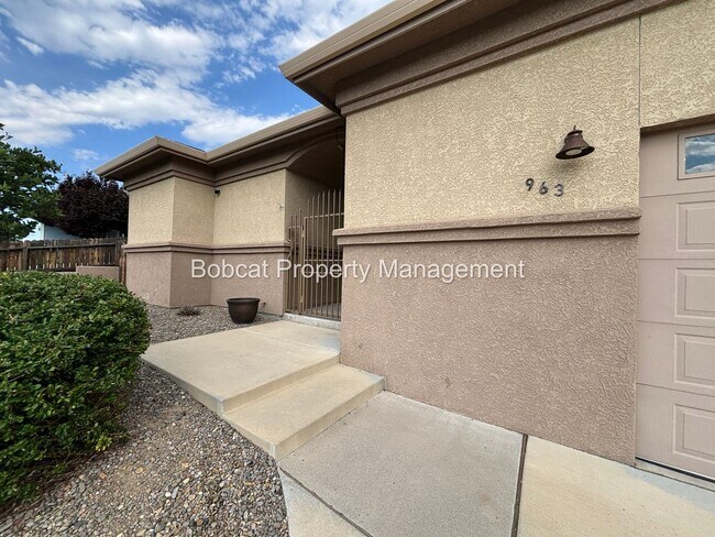 Building Photo - Golf Course Living with Mountain Views & Detached Casita