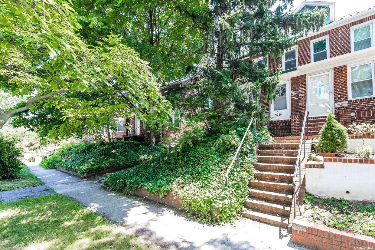 Foto principal - 99-20 Ascan Ave