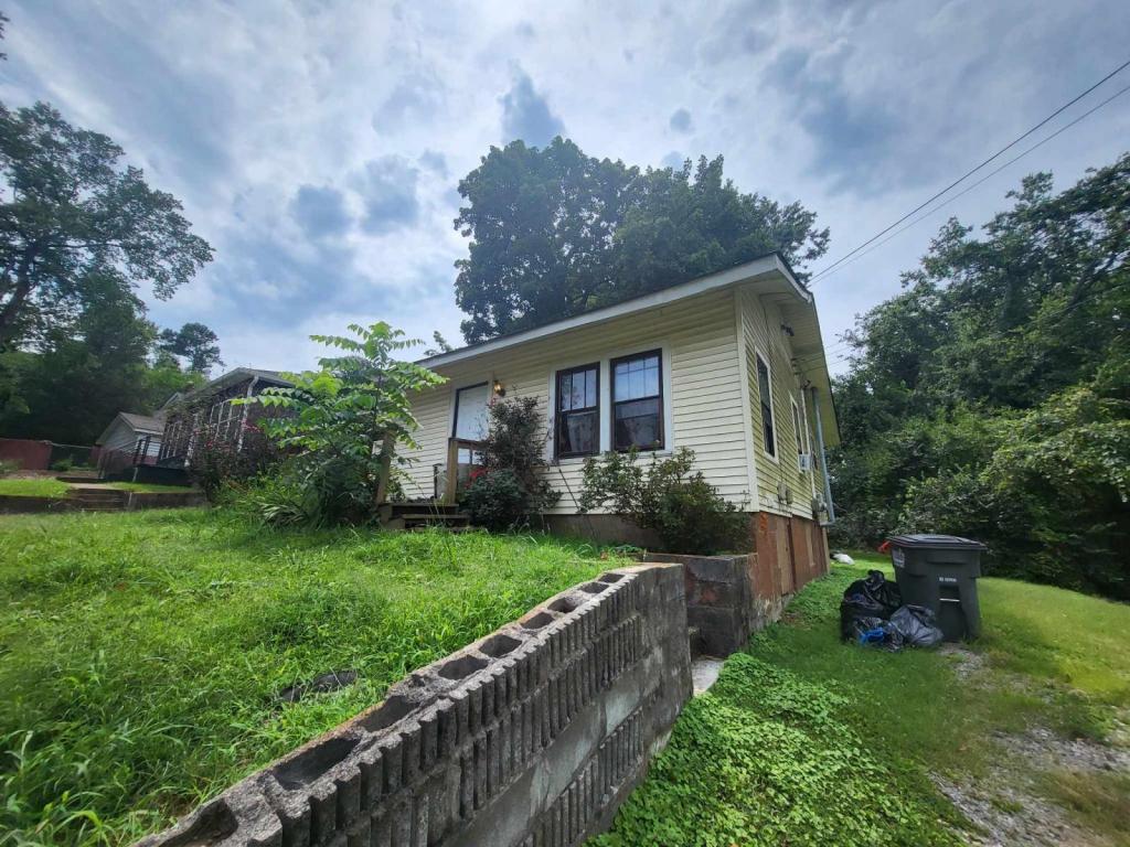 Foto principal - 826 Gracey Ave