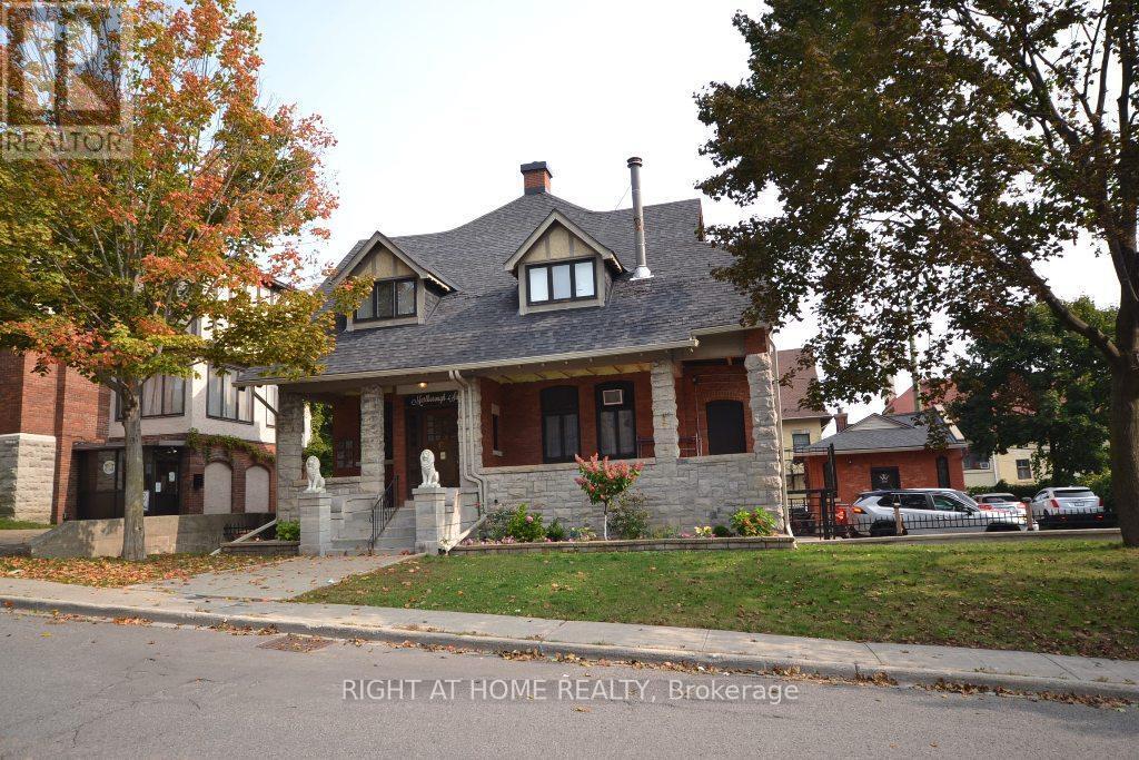 Primary Photo - 103-117 MARLBOROUGH Ave