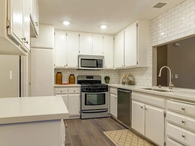 Building Photo - 4940 Buffwood Way