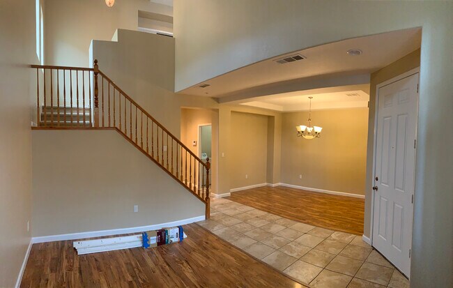 Foto del edificio - 1305 Crystal Rainey Ave