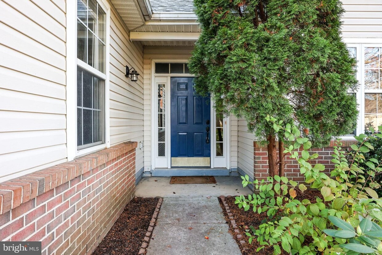 Primary Photo - 61 Bluebonnet Rd