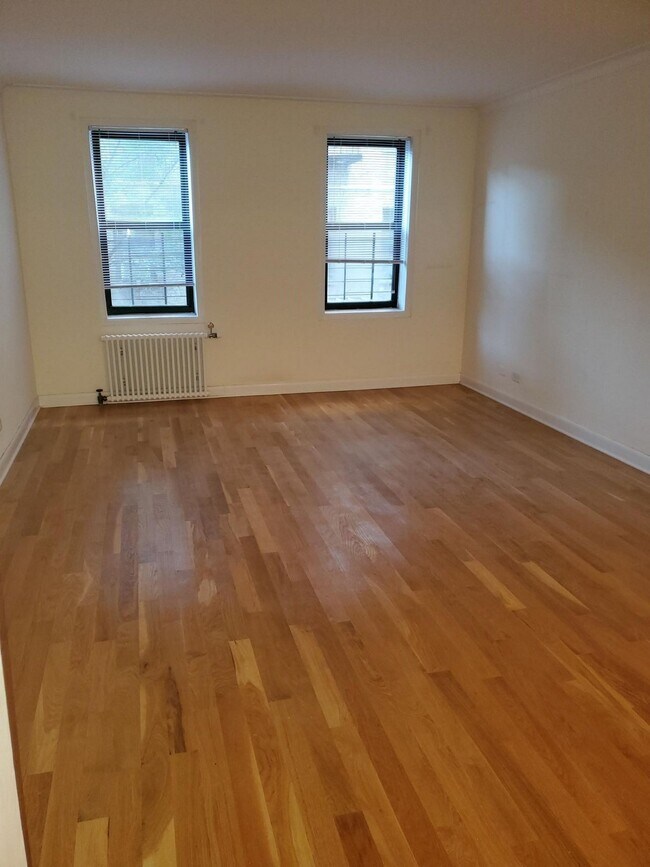 Foto del edificio - 43-24 43rd St