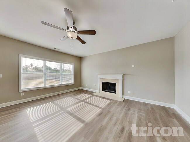 Foto del edificio - 905 Southfork Dr