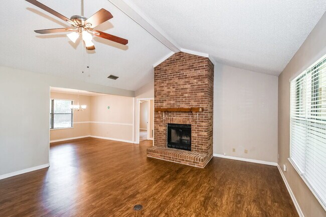 Foto del edificio - 970 Sandstone Dr