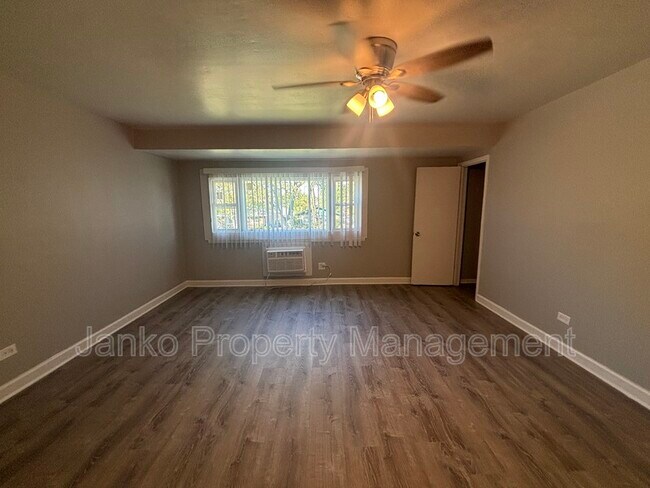 Foto del edificio - 392 W Hickory St