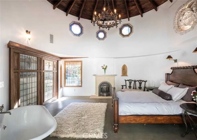 Foto del edificio - 8978 Wonderland Ave