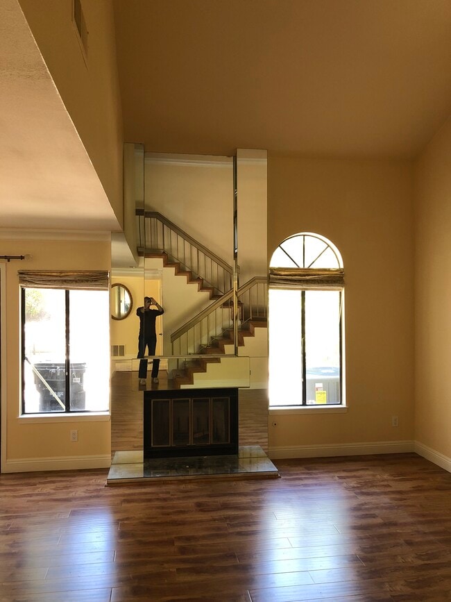 Fire Place Living room - 19503 Eagle Ridge Ln