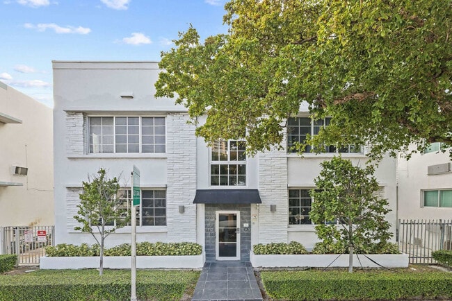 Building Photo - 7340 Harding Ave