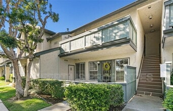 Building Photo - 18242 Parkview Ln