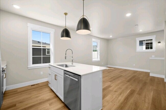 Foto del edificio - 6108 Northstead Ave