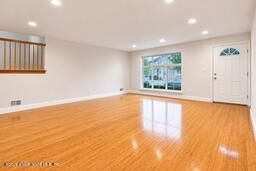 Foto del edificio - 18 Lucy Loop