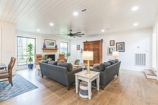 Foto del edificio - 4810 Middle Falls Dr