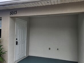 Building Photo - 5013-5015 Locke Ln