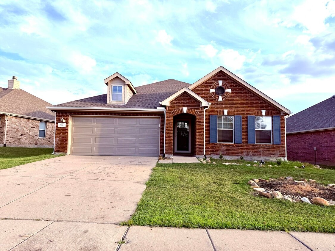 Foto principal - 2644 Calmwater Dr