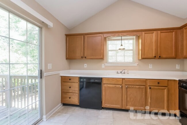 Foto del edificio - 4900 Tahoe Ct