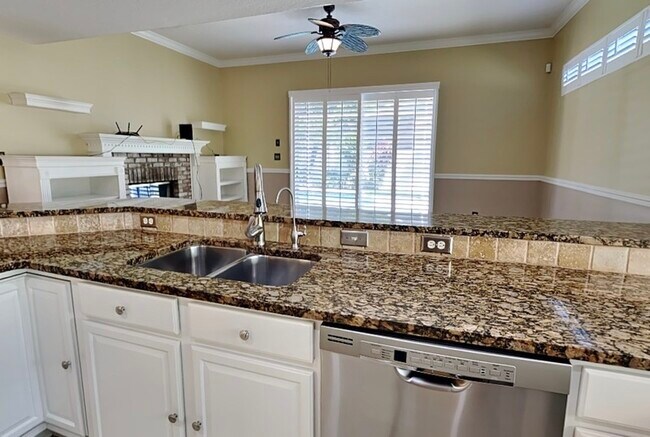 Building Photo - 2831 Strand Cir