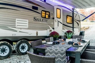 Building Photo - 82 Hedgeiron Dr